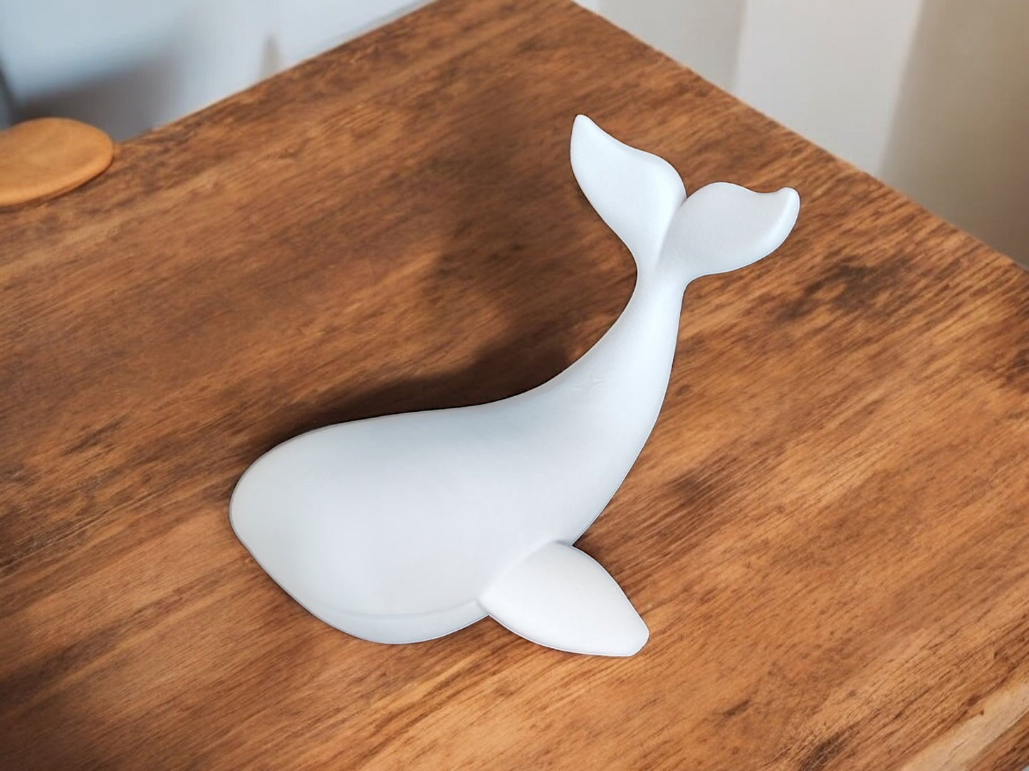 Minimalistische Wal Figur „The Whale“ – Skulptur