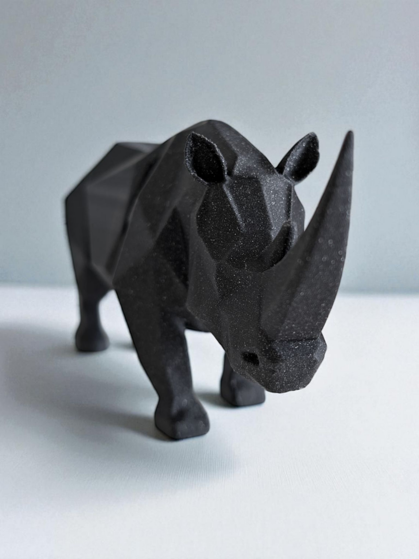 Nashorn Figur „The Rhino“ – Skulptur