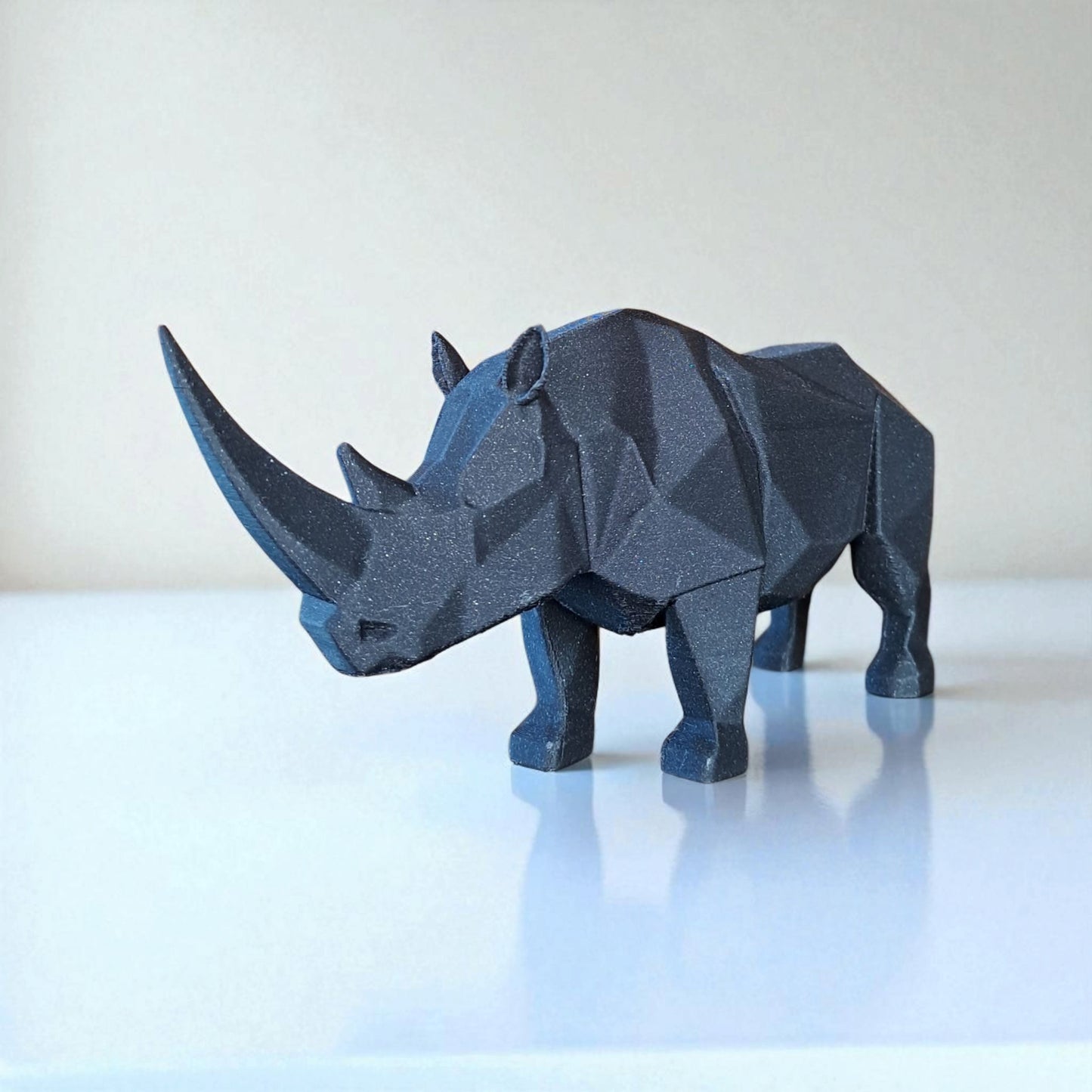 Nashorn Figur „The Rhino“ – Skulptur