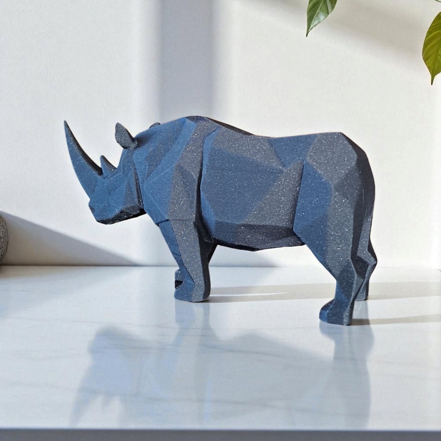 Nashorn Figur „The Rhino“ – Skulptur