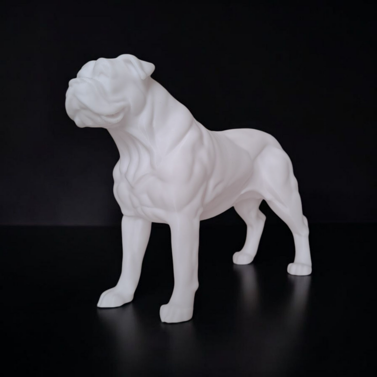 Hunde Figur „American Bulldog“ – Skulptur