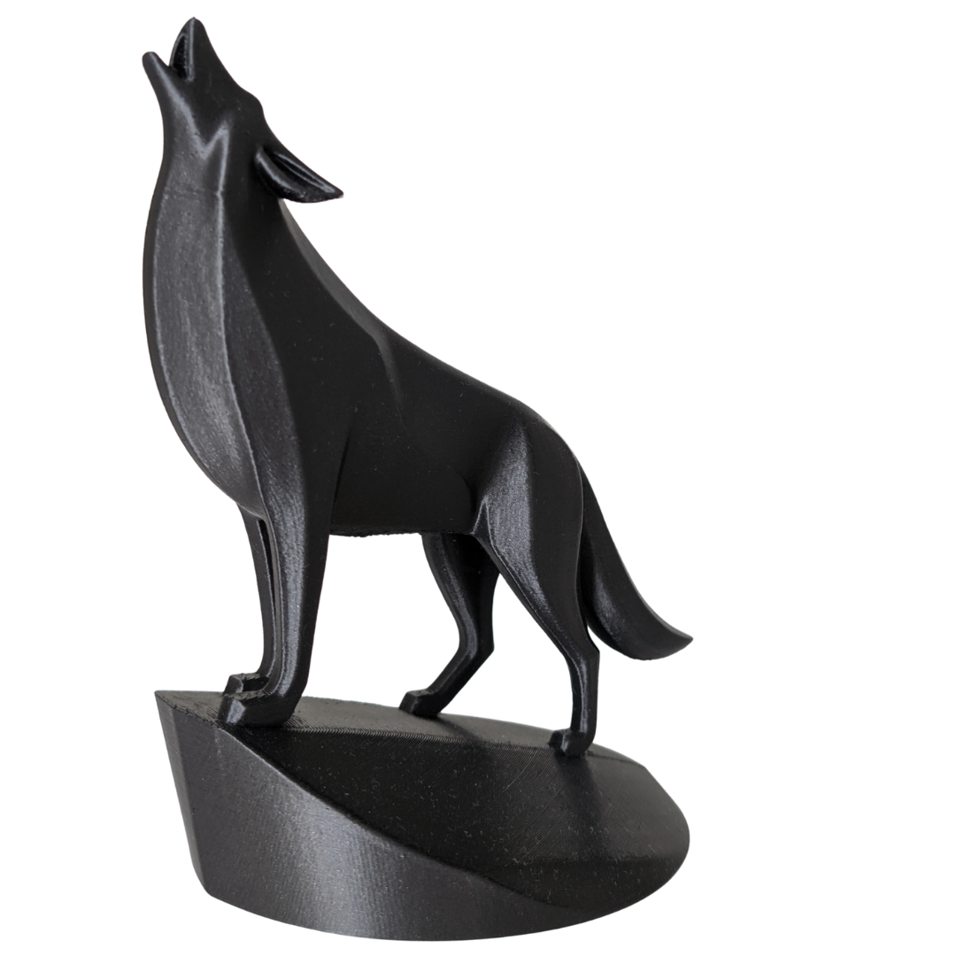 Minimalistische Wolfsfigur „Standing on the Rock“ – Skulptur