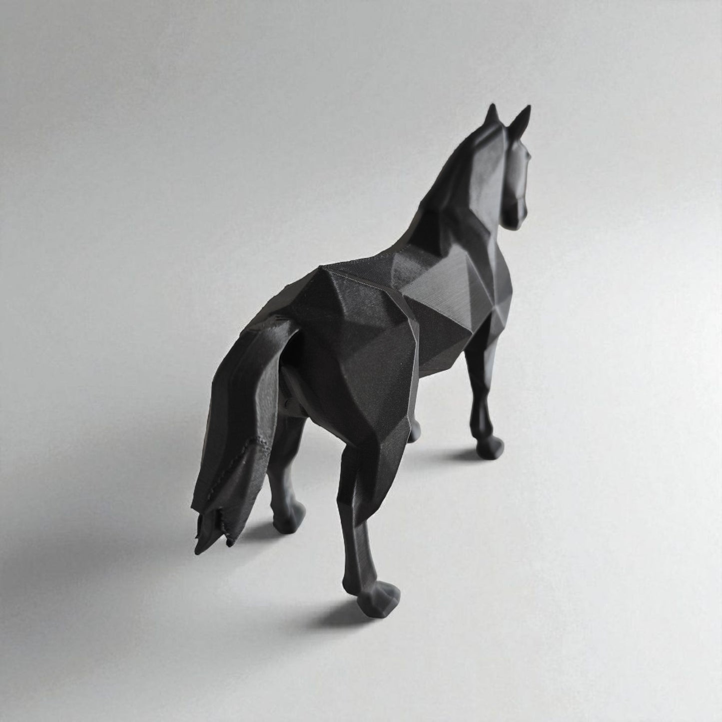Pferde Figur „The Stallion“ – Skulptur