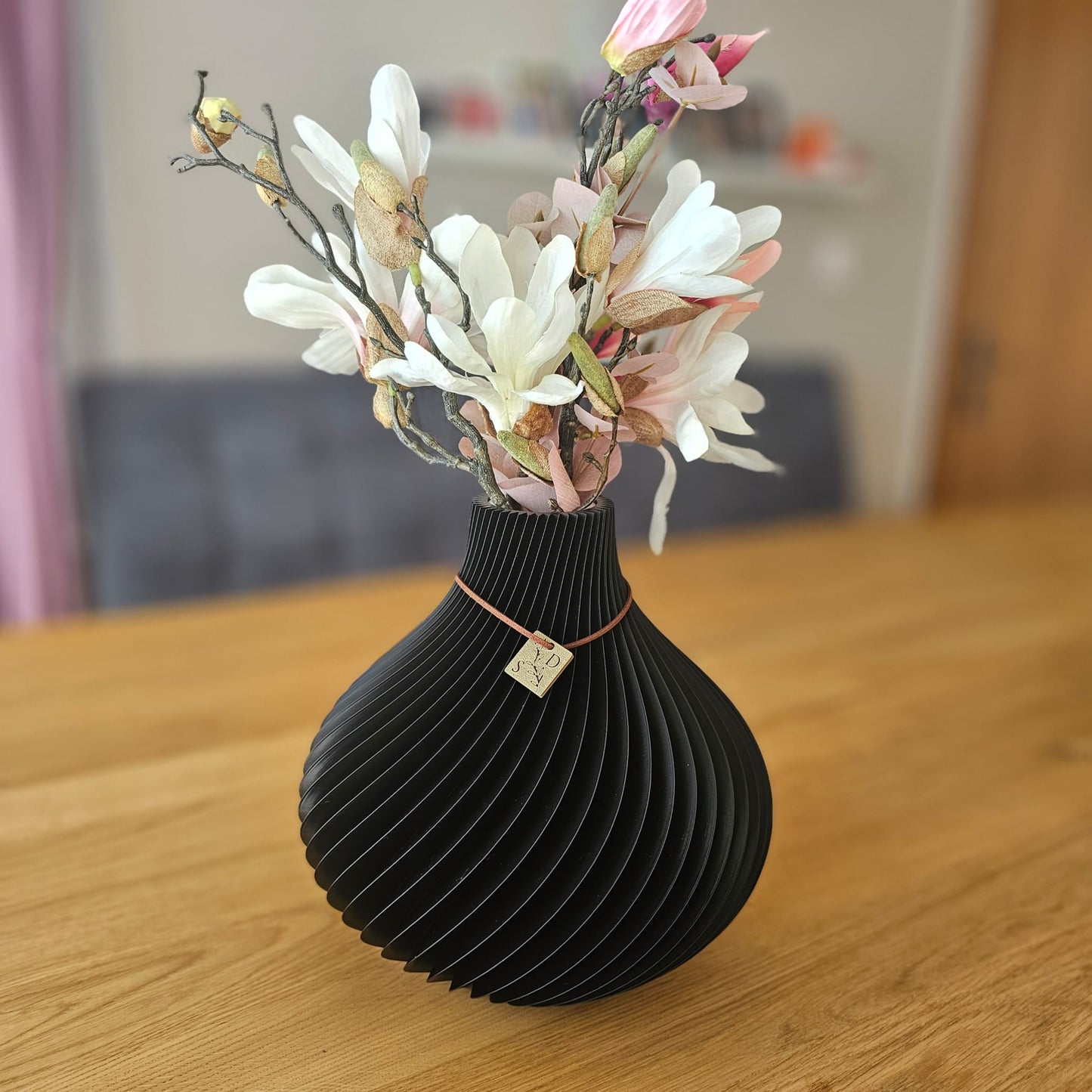 The Lisa Vase – Eleganz in geschwungenem Design