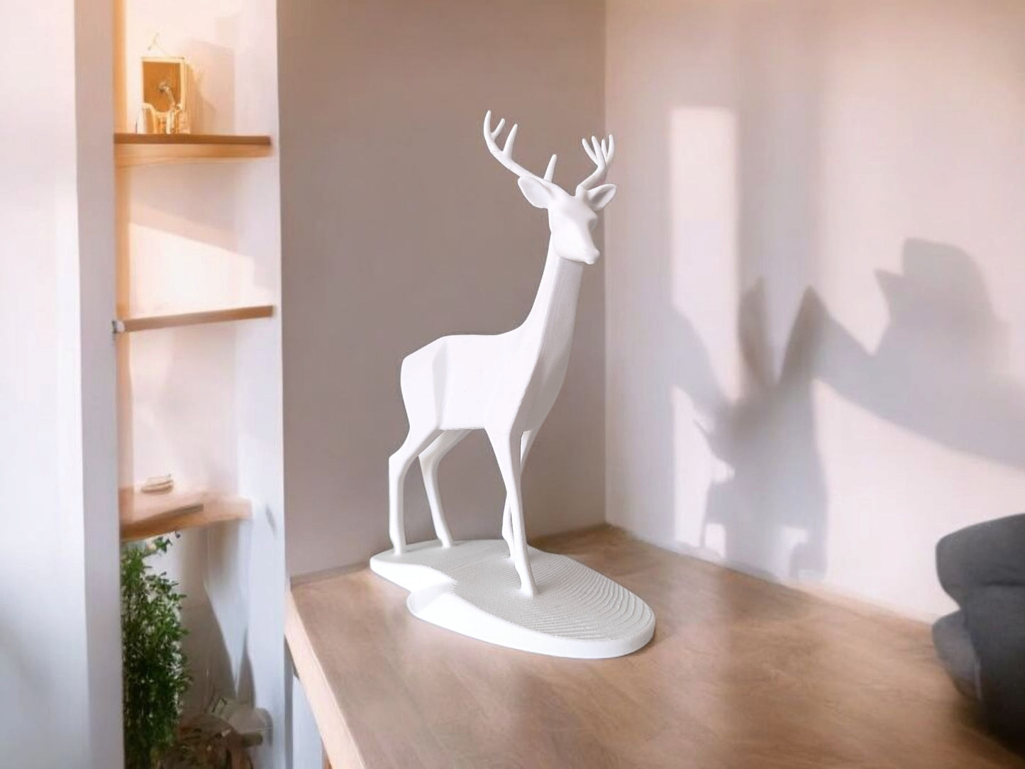 Minimalistische Hirsch „Stag“  – Skulptur